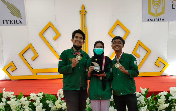 MAHASISWA TEKNIK ELEKTRO MERAIH JUARA LKTI PADA EVENT LIGA ILMIAH ITERA (LITERA)